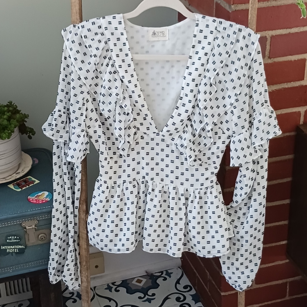Traveling Chic Boutique Cream Black Ruffle Detail Blouse Size S